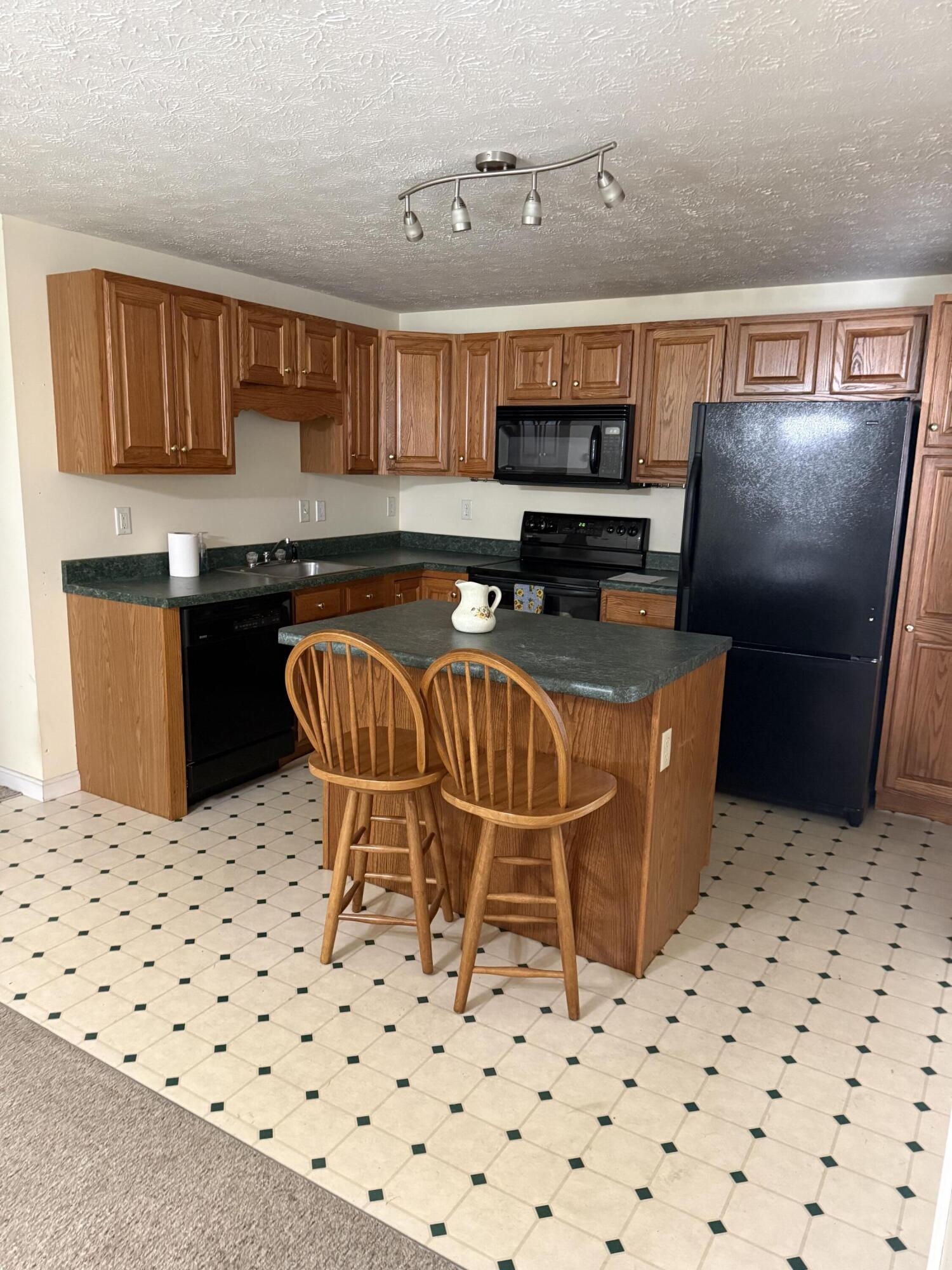 41 Stockman Avenue Saco, ME 04072 - Photo 2 of 7 kitchen
