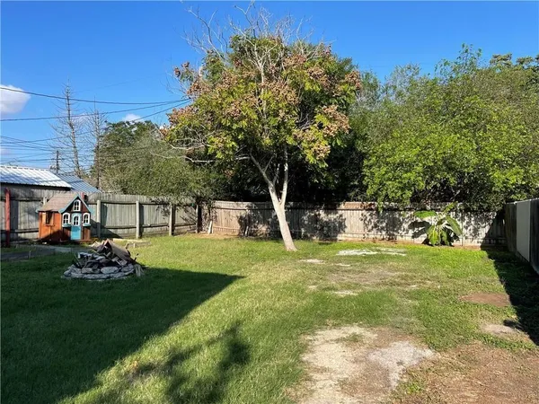 $1,250 | 332 Rosebud Avenue, Corpus Christi, TX 78404