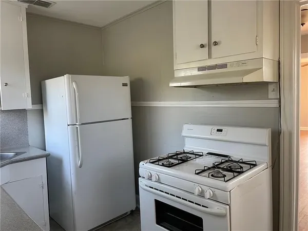 $1,250 | 332 Rosebud Avenue, Corpus Christi, TX 78404