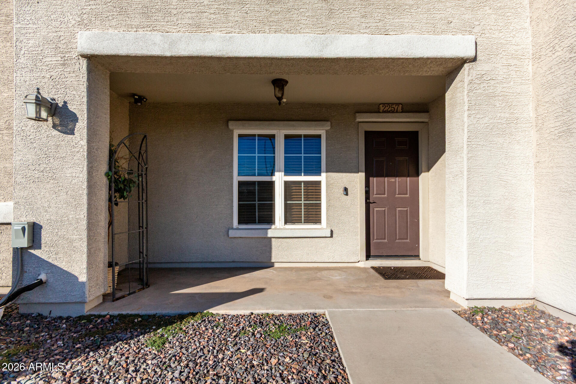 2257 East Huntington Drive Phoenix, AZ 85040 - Photo 5 of 25 a front view of a house with a yard