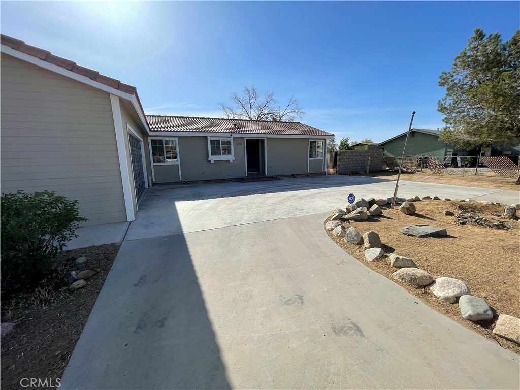 12546 Navajo Road Apple Valley, CA 92308 - Photo 23 of 27