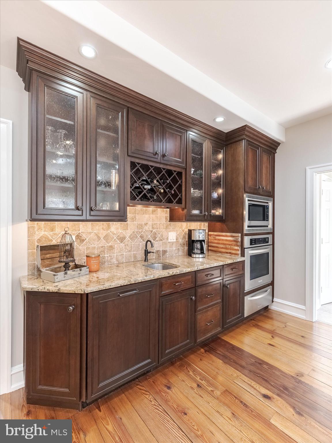 502 Painter Road Media, PA 19063 - Photo 17 of 47 Wet bar