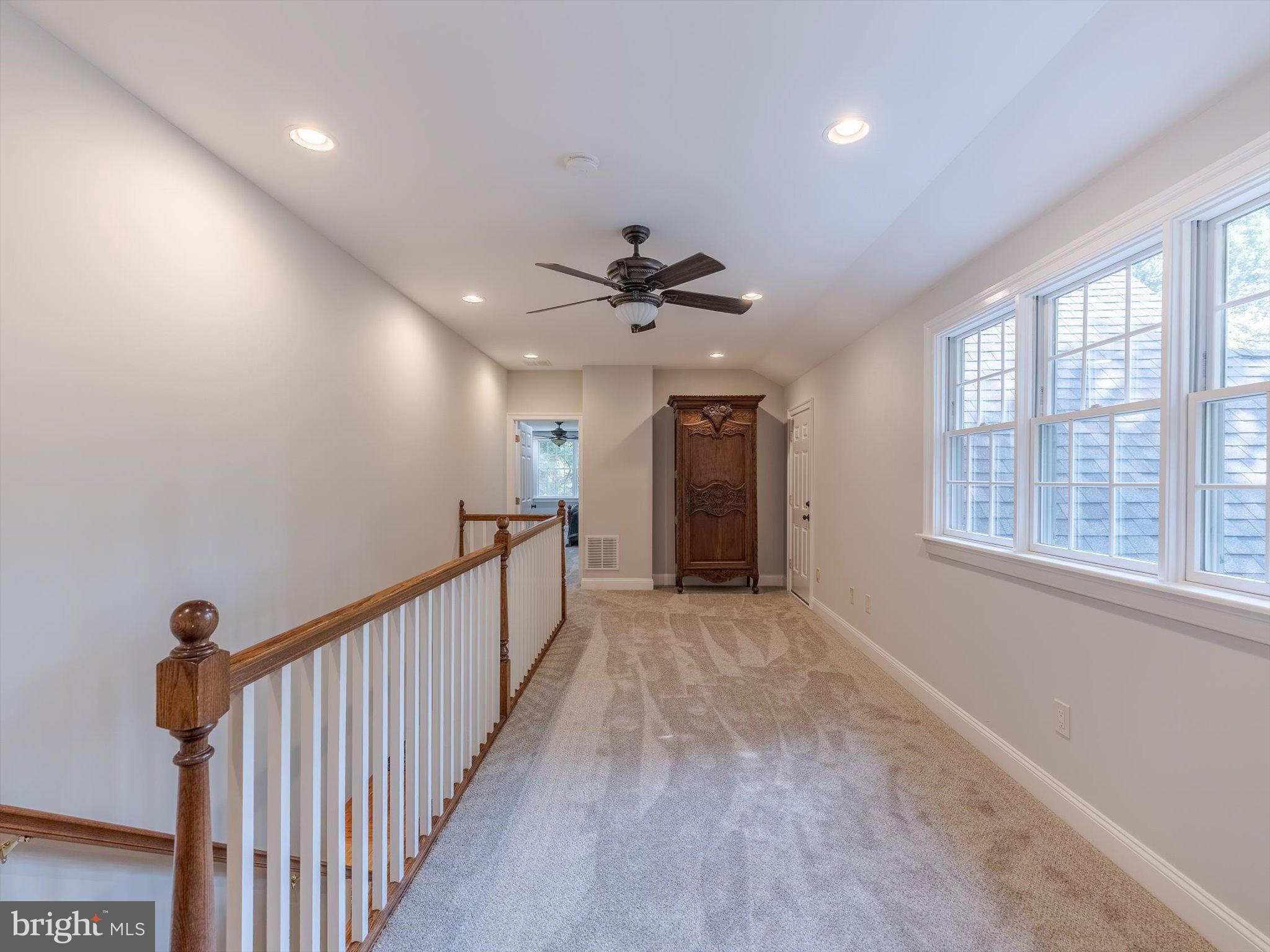 502 Painter Road Media, PA 19063 - Photo 31 of 47 2nd Fl hallway