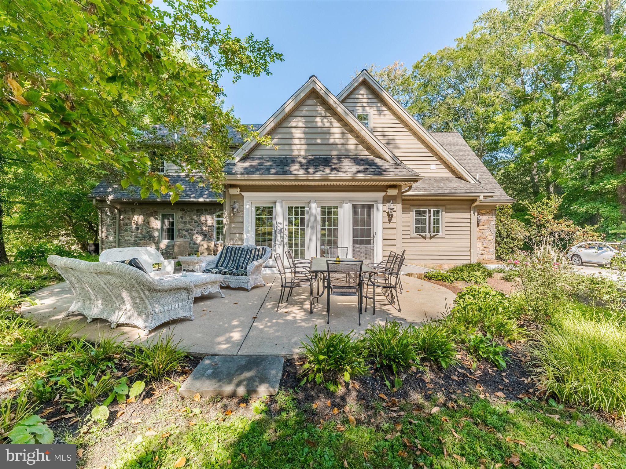 502 Painter Road Media, PA 19063 - Photo 5 of 47 Back