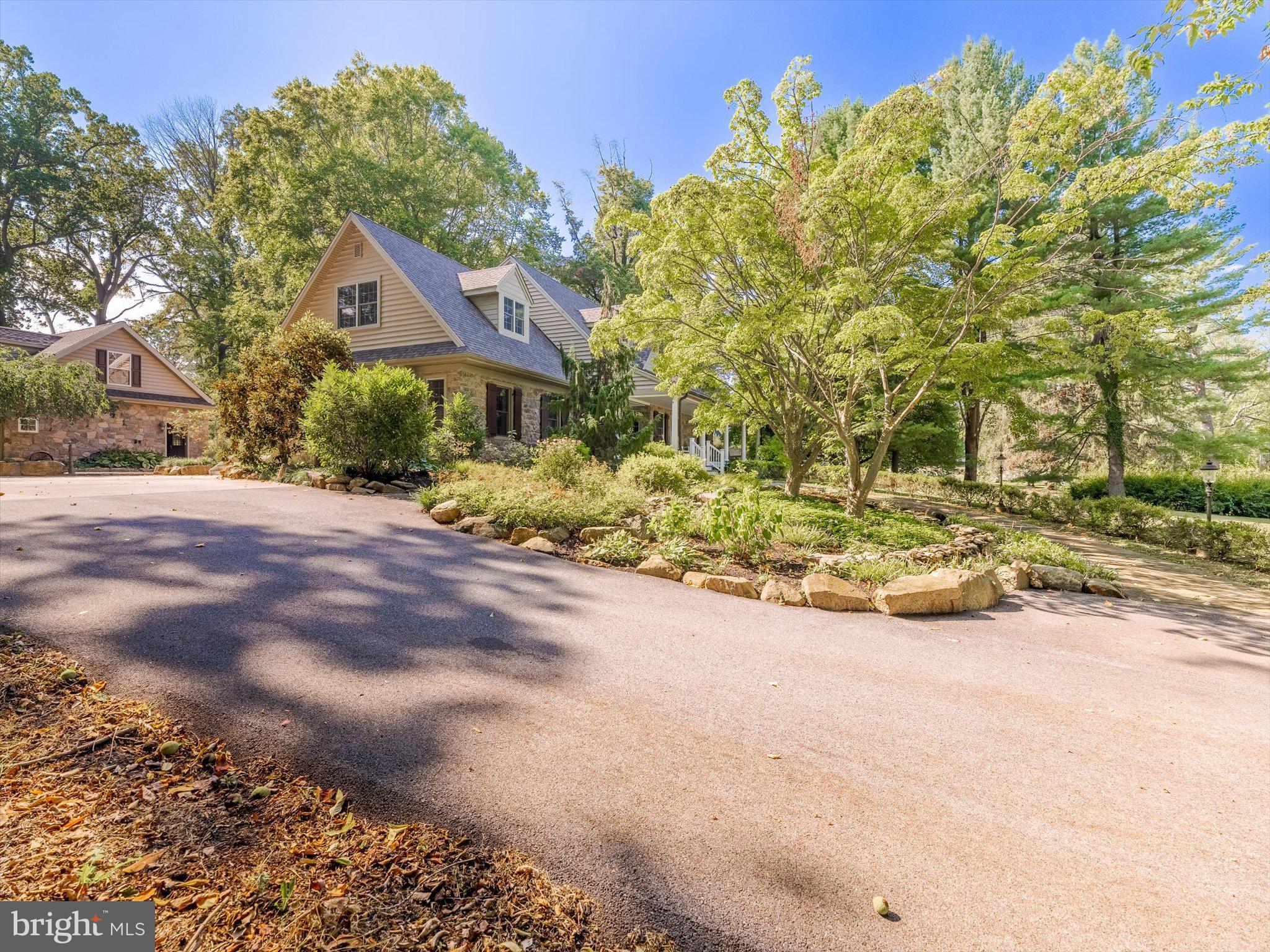 502 Painter Road Media, PA 19063 - Photo 7 of 47 Oversized driveway