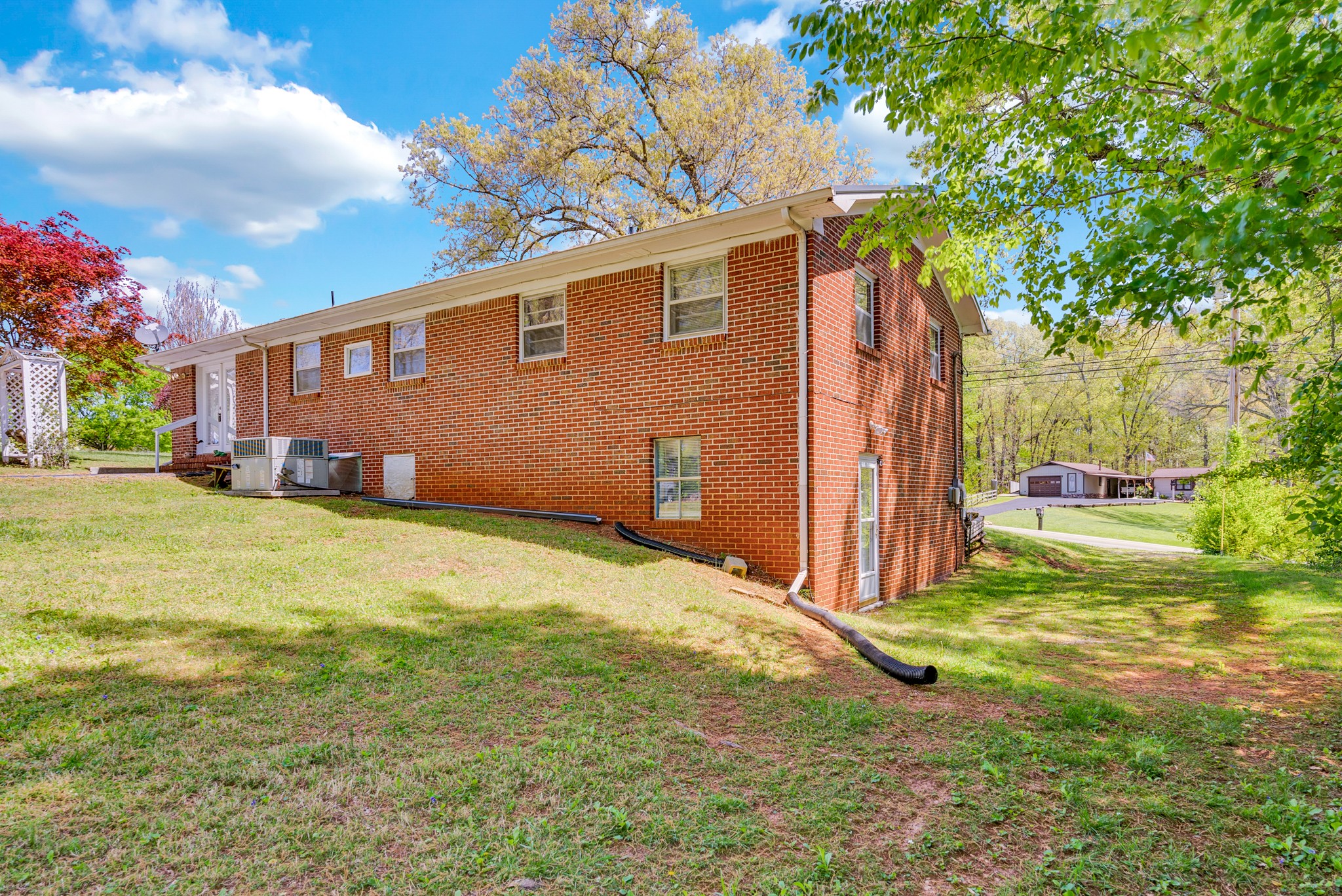 455 Spring Valley Road McMinnville, TN 37110 - Photo 3 of 35 Gallery Image 3