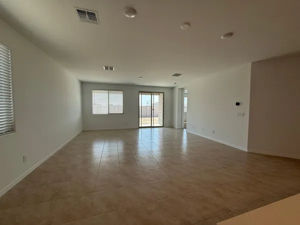 $1,900 | 24245 West Raymond Street, Buckeye, AZ 85326