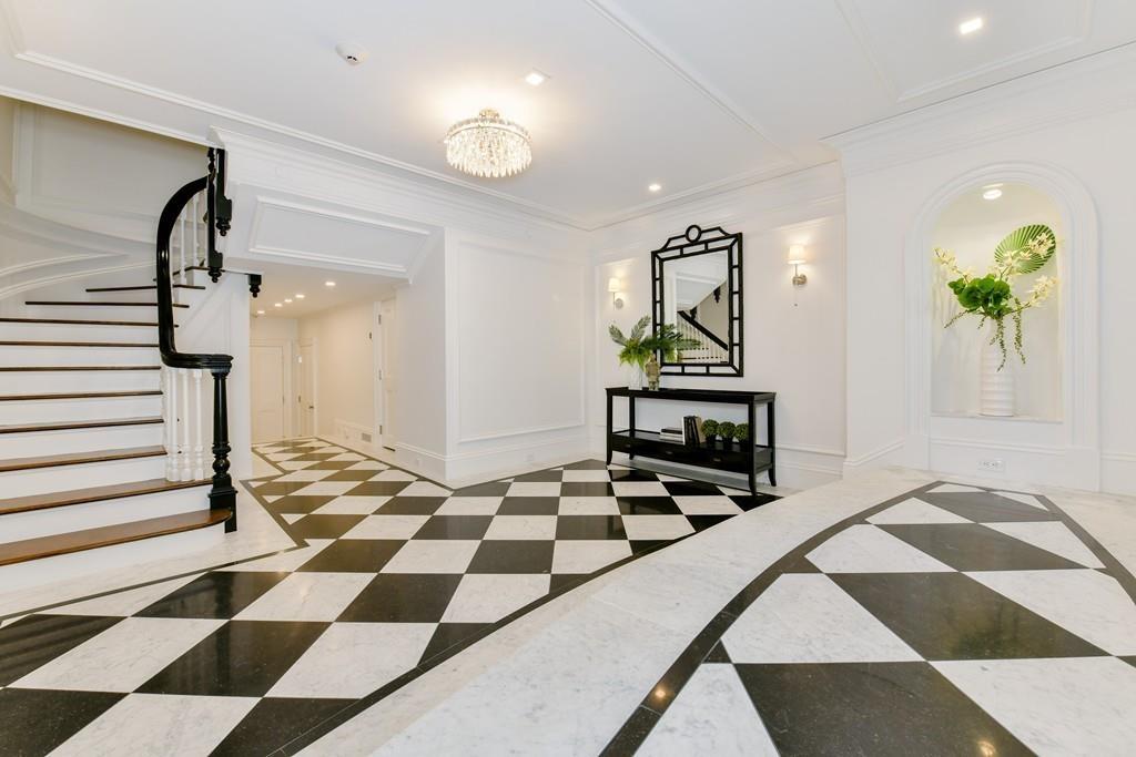 175 Beacon Street Boston, MA 02116 - Photo 4 of 35 a view of a entryway with a front door