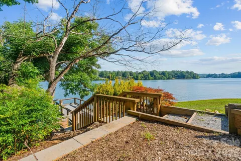 $1,299,900 | 6296 Southlake Drive, Hickory, NC 28601