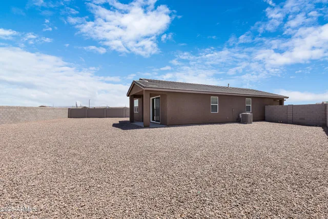 $2,000 | 30450 Sage Street, San Tan Valley, AZ 85143