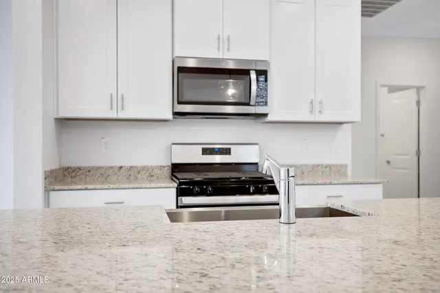 $2,000 | 30450 Sage Street, San Tan Valley, AZ 85143