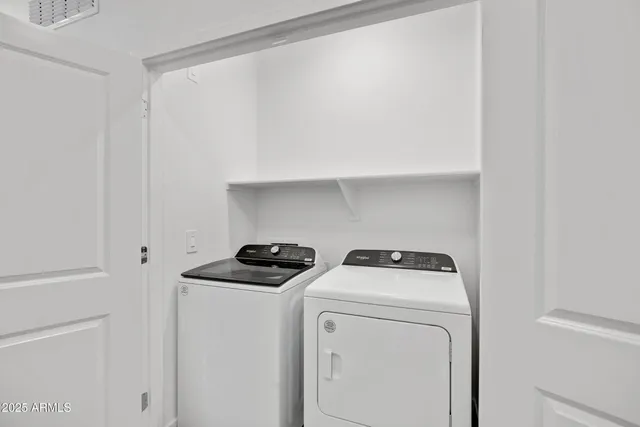 $2,000 | 30450 Sage Street, San Tan Valley, AZ 85143