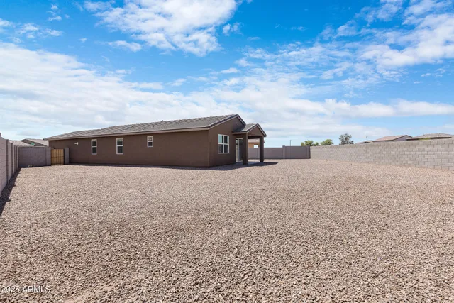 $2,000 | 30450 Sage Street, San Tan Valley, AZ 85143