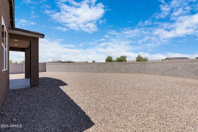 $2,000 | 30450 Sage Street, San Tan Valley, AZ 85143