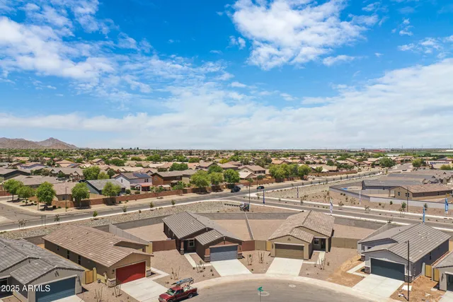 $2,000 | 30450 Sage Street, San Tan Valley, AZ 85143