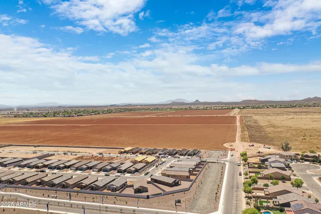 $2,000 | 30450 Sage Street, San Tan Valley, AZ 85143