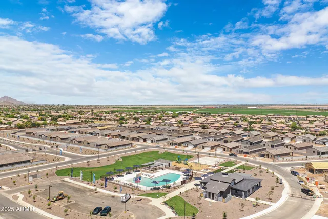 $2,000 | 30450 Sage Street, San Tan Valley, AZ 85143