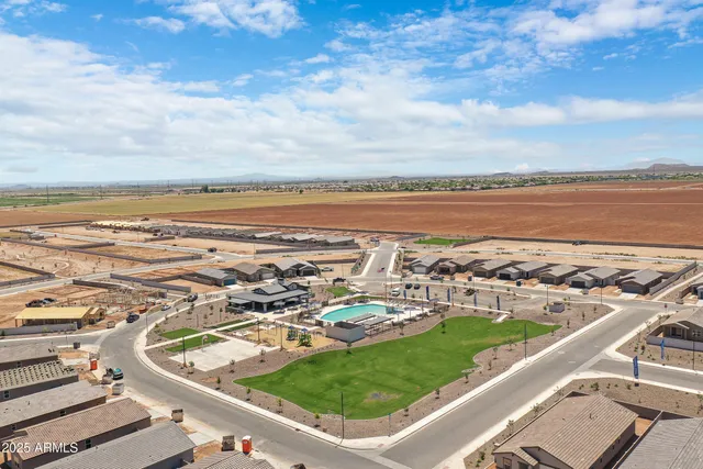 $2,000 | 30450 Sage Street, San Tan Valley, AZ 85143