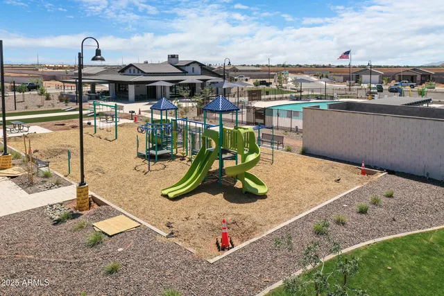 $2,000 | 30450 Sage Street, San Tan Valley, AZ 85143