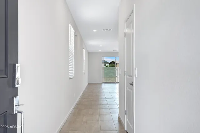 $2,000 | 30450 Sage Street, San Tan Valley, AZ 85143