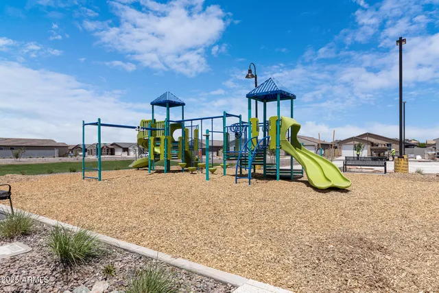 $2,000 | 30450 Sage Street, San Tan Valley, AZ 85143