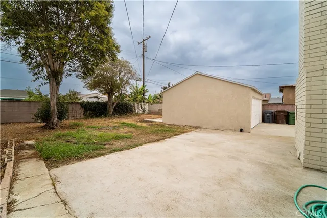 $739,000 | 2204 West 153rd Street, Compton, CA 90220