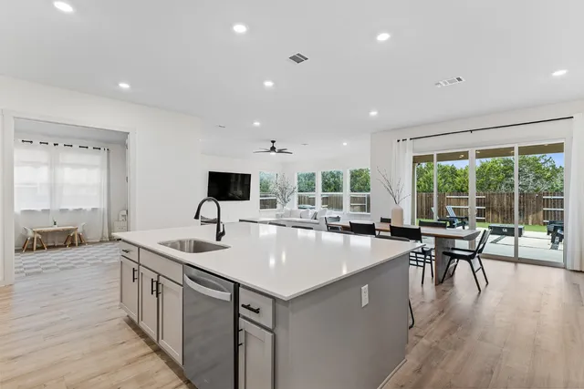 $569,900 | 2021 Gold Dust Trail, Leander, TX 78641