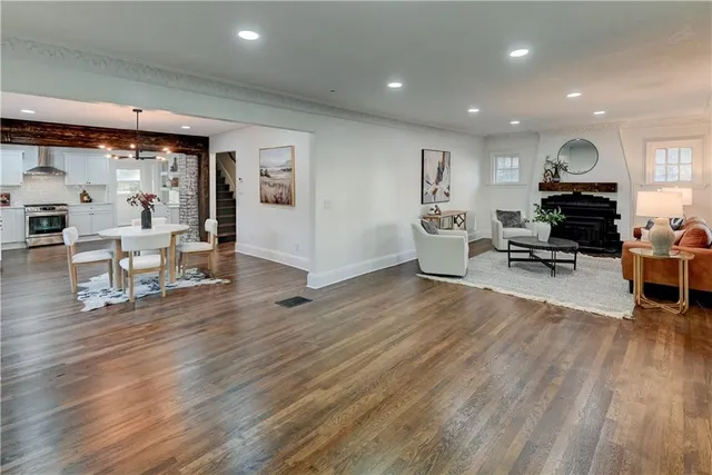 $500,000 | 5000 Fontana Street, Roeland Park, KS 66205