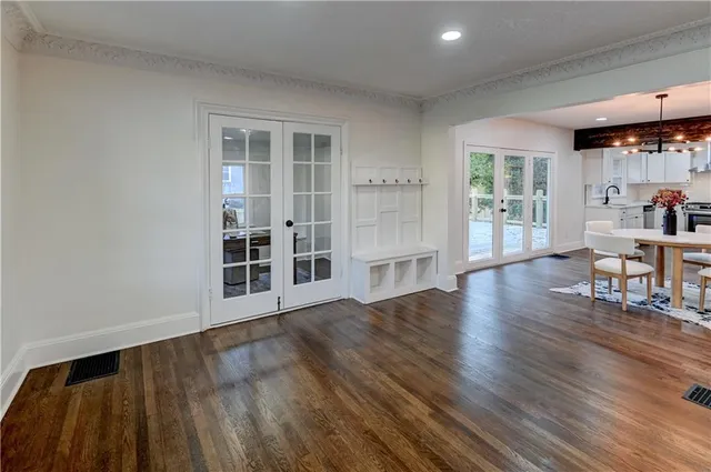 $500,000 | 5000 Fontana Street, Roeland Park, KS 66205