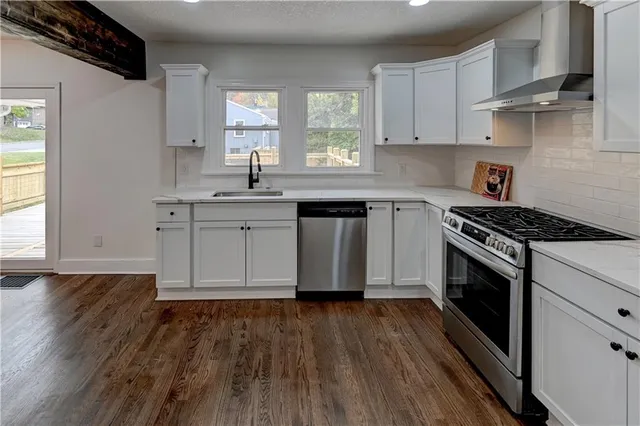 $500,000 | 5000 Fontana Street, Roeland Park, KS 66205