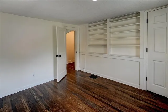 $500,000 | 5000 Fontana Street, Roeland Park, KS 66205