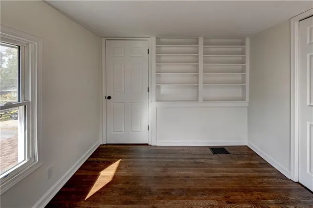 $500,000 | 5000 Fontana Street, Roeland Park, KS 66205