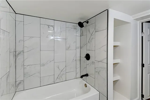 $500,000 | 5000 Fontana Street, Roeland Park, KS 66205