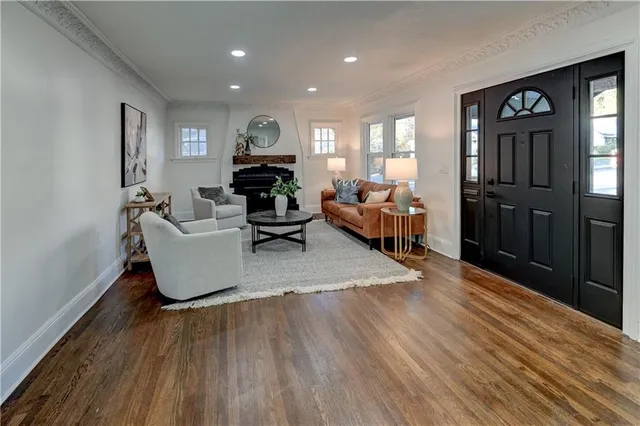 $500,000 | 5000 Fontana Street, Roeland Park, KS 66205