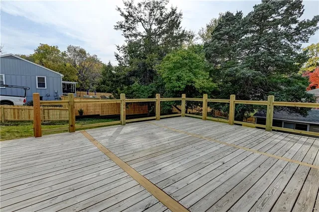 $500,000 | 5000 Fontana Street, Roeland Park, KS 66205