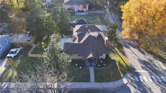 $500,000 | 5000 Fontana Street, Roeland Park, KS 66205