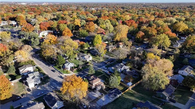 $500,000 | 5000 Fontana Street, Roeland Park, KS 66205