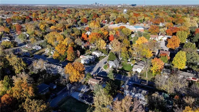 $500,000 | 5000 Fontana Street, Roeland Park, KS 66205