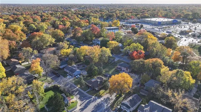 $500,000 | 5000 Fontana Street, Roeland Park, KS 66205