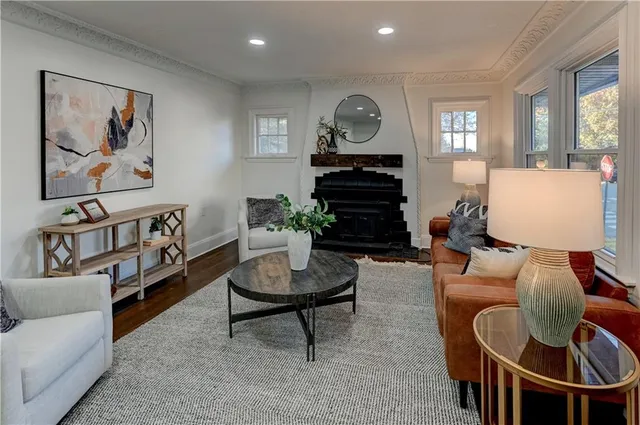 $500,000 | 5000 Fontana Street, Roeland Park, KS 66205