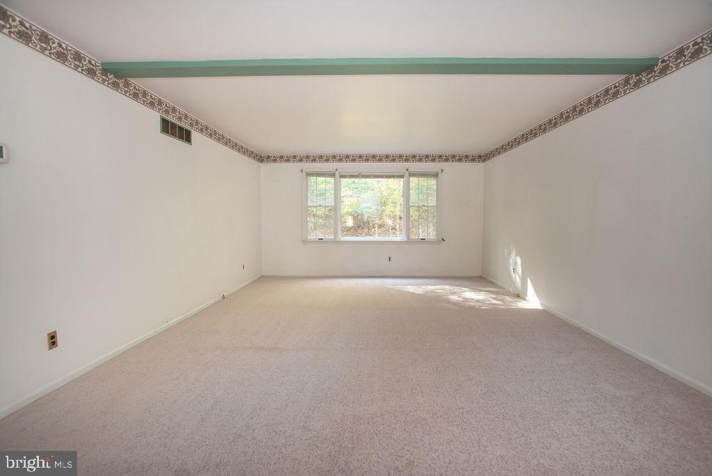 305 Dove Drive Newark, DE 19713 - Photo 8 of 37