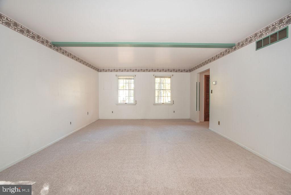 305 Dove Drive Newark, DE 19713 - Photo 9 of 37