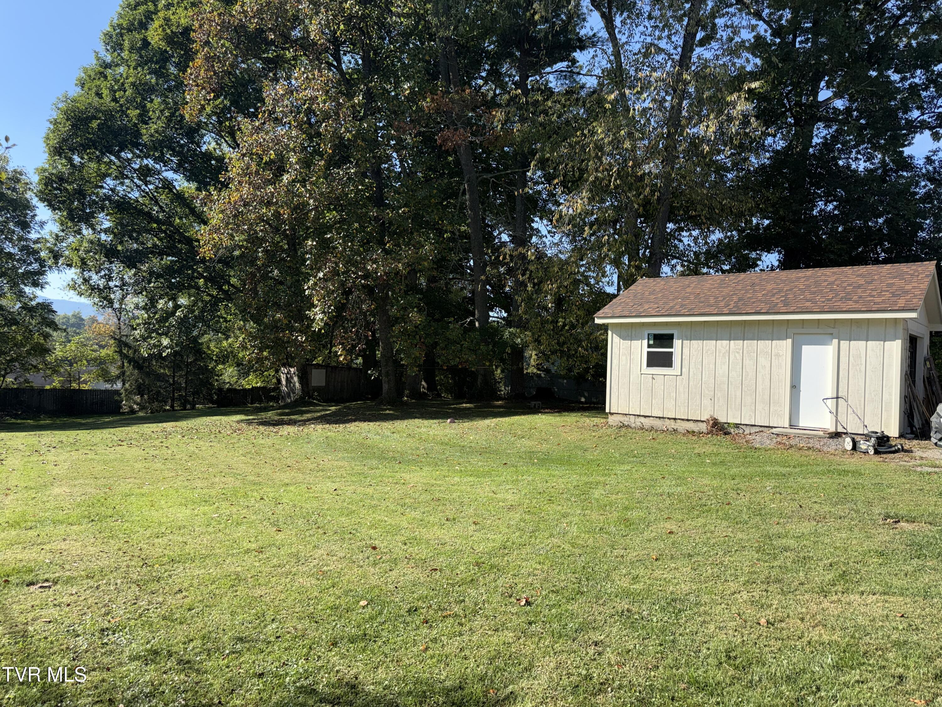 1149 Rainbow Road Mountain City, TN 37683 - Photo 8 of 25 1149 Rainbow Road 17