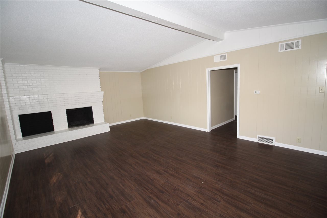1504 Hester Road Memphis, TN 38116 - Photo 3 of 8