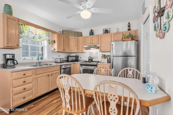 $949,000 | 107 West Beach Way, Lavallette, NJ 08735
