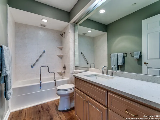 $100,000 | 1 Towers Park Lane, Unit 1901, San Antonio, TX 78209