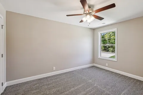 $319,400 | 326 Cardinal Crk Drive, Clarksville, TN 37040