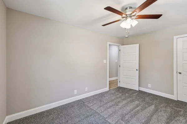 $319,400 | 326 Cardinal Crk Drive, Clarksville, TN 37040