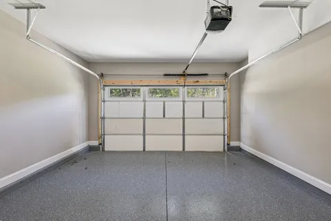 $319,400 | 326 Cardinal Crk Drive, Clarksville, TN 37040