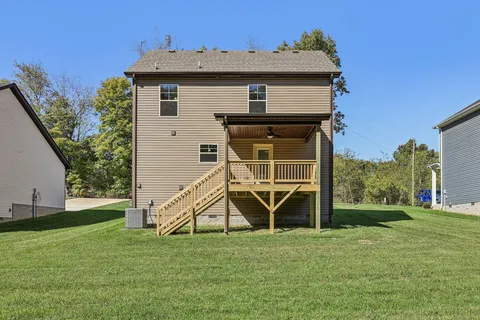 $319,400 | 326 Cardinal Crk Drive, Clarksville, TN 37040
